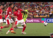 Timnas Indonesia Kebobolan 3 Gol Lawan Australia, Debut Kluivert Terancam!